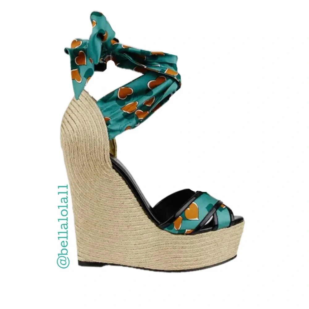 AUTHENTIC GUCCI WEDGE SANDALS